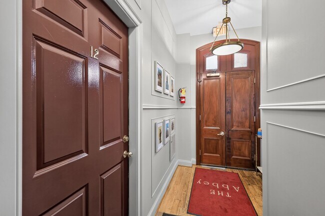 Foto del edificio - 1340 Q St NW