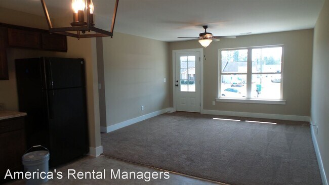 Building Photo - 3 br, 2 bath House - 18494 Thoroughbred Drive