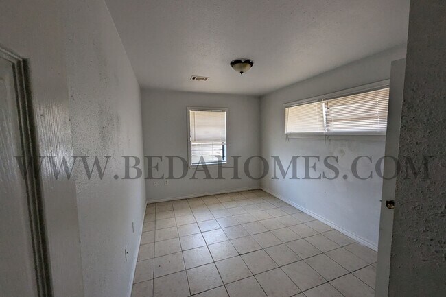 Foto del edificio - 2908 Wipprecht St