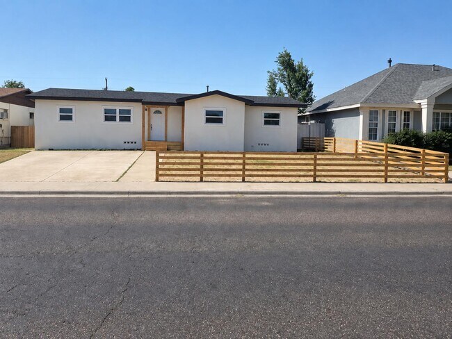 Building Photo - 1509 E 23rd St