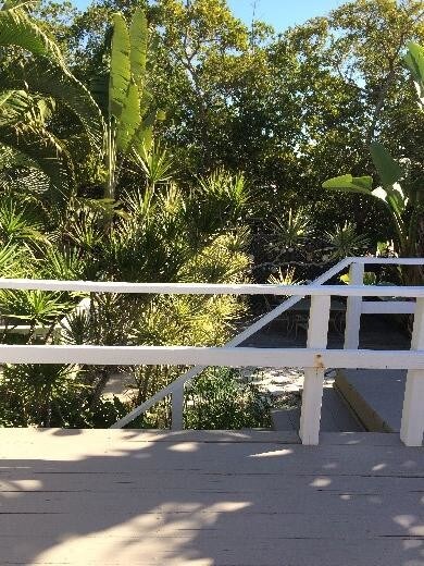 Building Photo - BEST KEPT SECRET ON THE BEACH