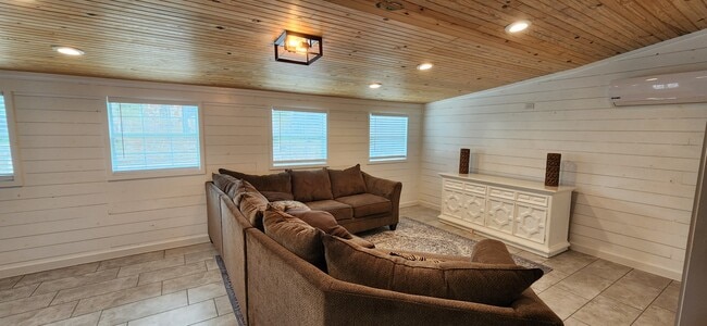 Foto del edificio - 142 Postwood Dr