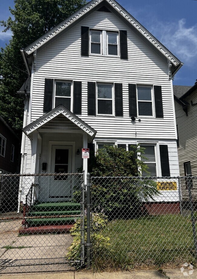 Building Photo - 552 Winthrop Ave