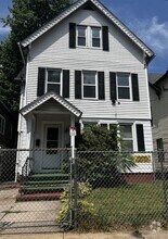 Building Photo - 552 Winthrop Ave