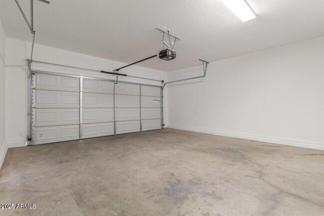 Foto del edificio - 8200 W Encanto Blvd