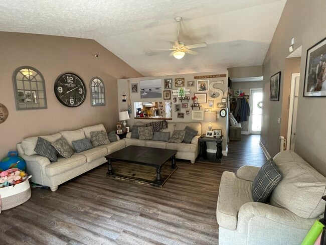 Living Room - 3150 Bolger Ct