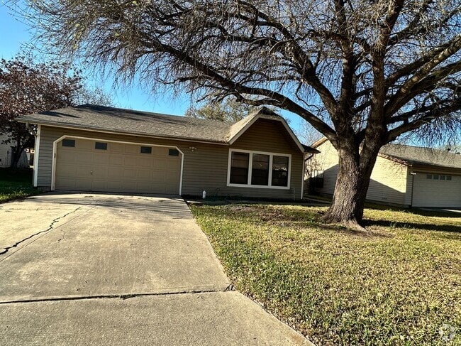 Building Photo - 5718 Jones Falls Dr
