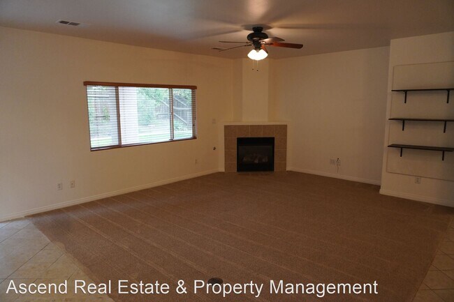 Building Photo - 4 br, 2 bath House - 5208 Vista Del Mar Dr