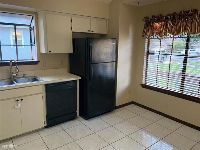 Building Photo - 3 br, 2 bath House - 3157 Berridge Ln #7