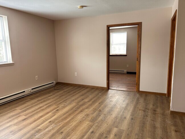 Foto del edificio - 5731 Telephone Rd