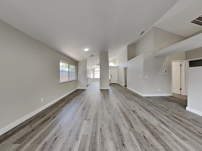 Building Photo - 8250 Lonely Hill Way