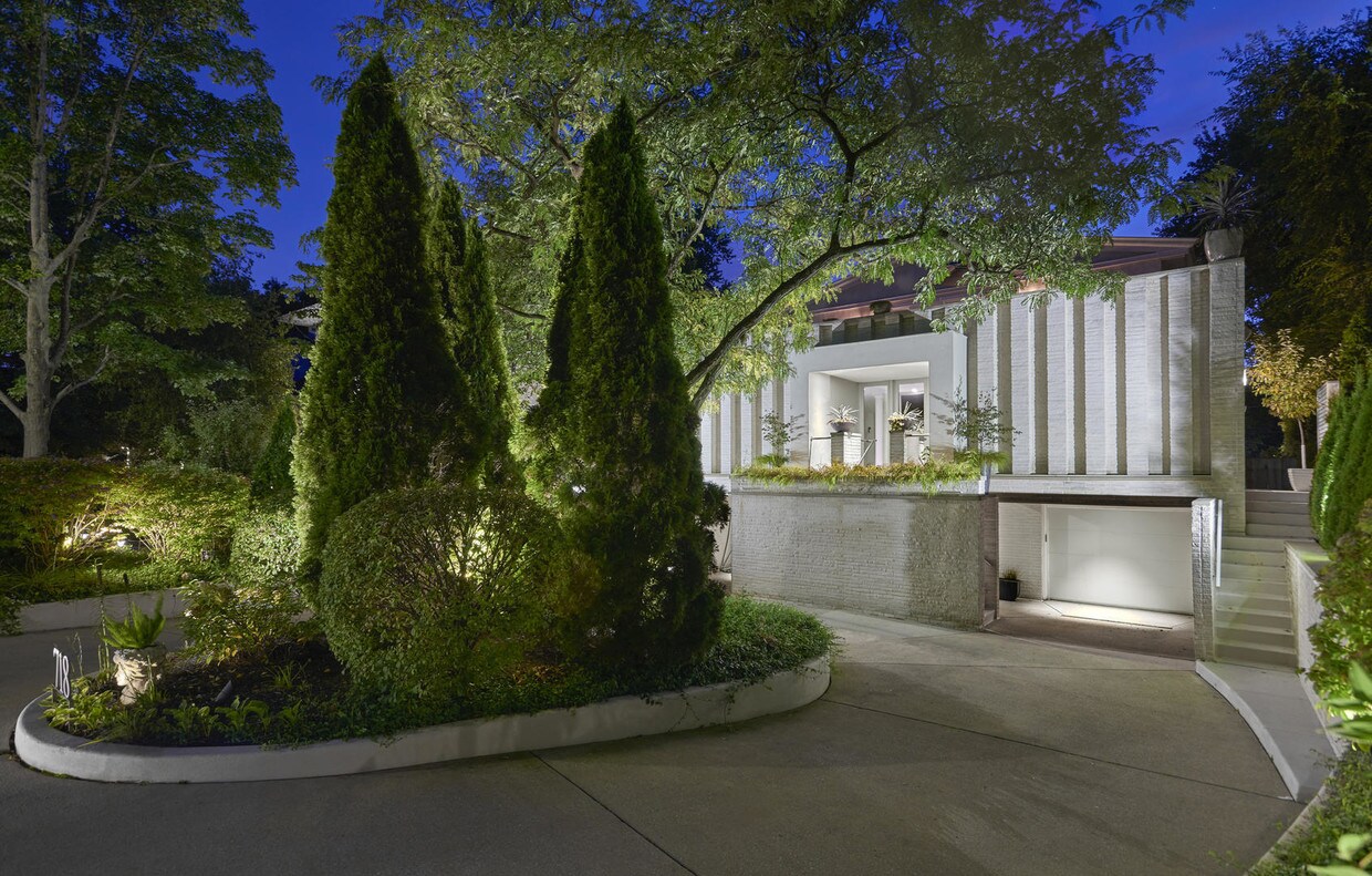 Foto principal - 718 Sheridan Rd