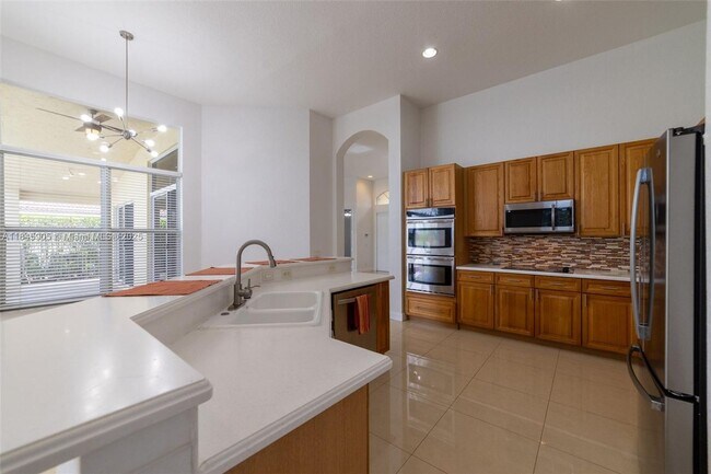 Foto del edificio - 896 Marina Dr