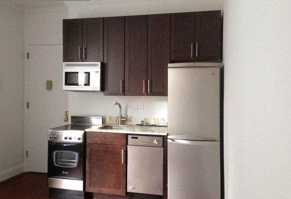 Primary Photo - 210 Avenue A