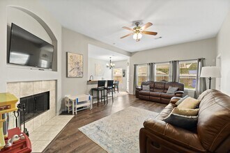 Building Photo - 32018 Anne Ln