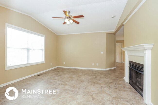 Foto del edificio - 701 Comanche Ct