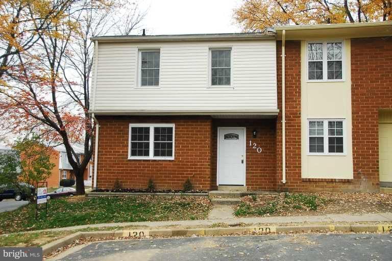 Primary Photo - 120 Oak Dr