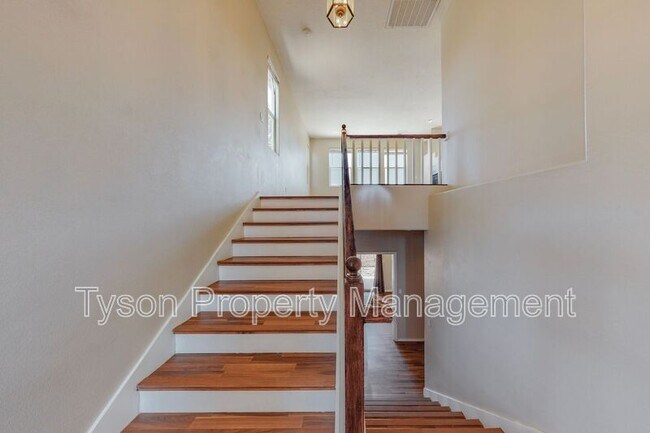 Building Photo - 10912 Dream Weaver NW