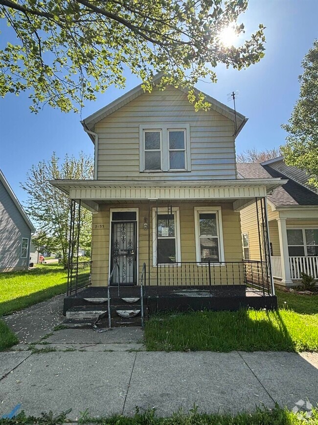 Building Photo - 2433 Weisser Park Ave