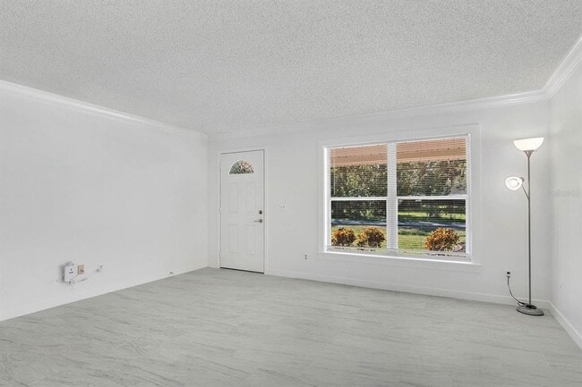 Foto del edificio - 6449 Eve St