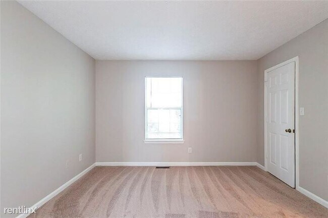Foto del edificio - 2 br, 2.5 bath Townhome - 114 Lakestone Court
