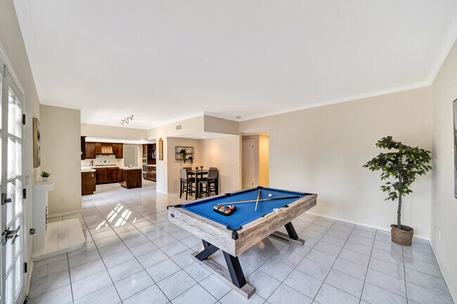 Foto del edificio - 30428 Penrod Dr