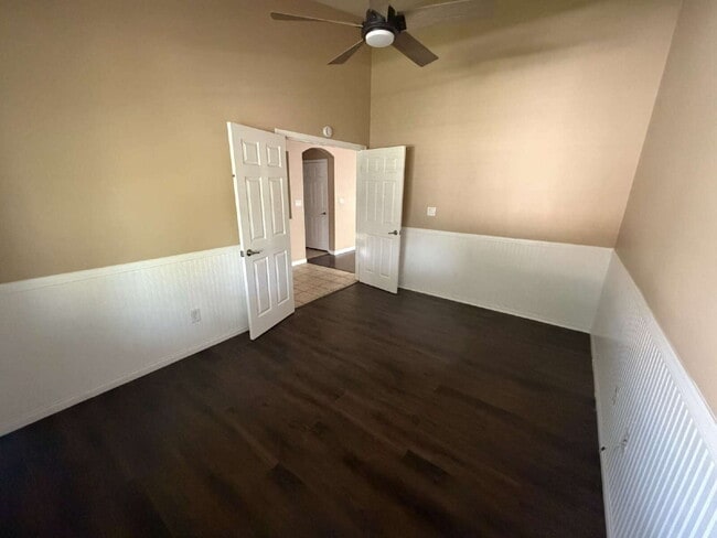 Building Photo - Charming Single-Story Home with Spacious Layout & Modern Comforts