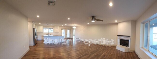 Building Photo - 3129 E Turney Ave