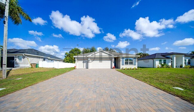 Foto del edificio - 707 NW 2nd Ln