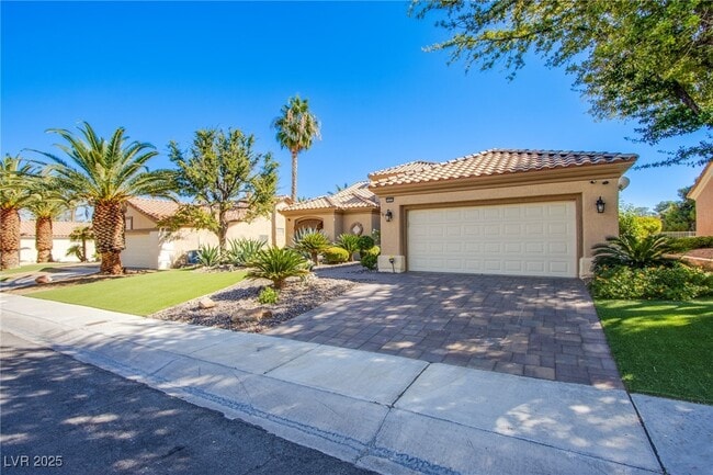 Building Photo - 2660 Crown Ridge Dr