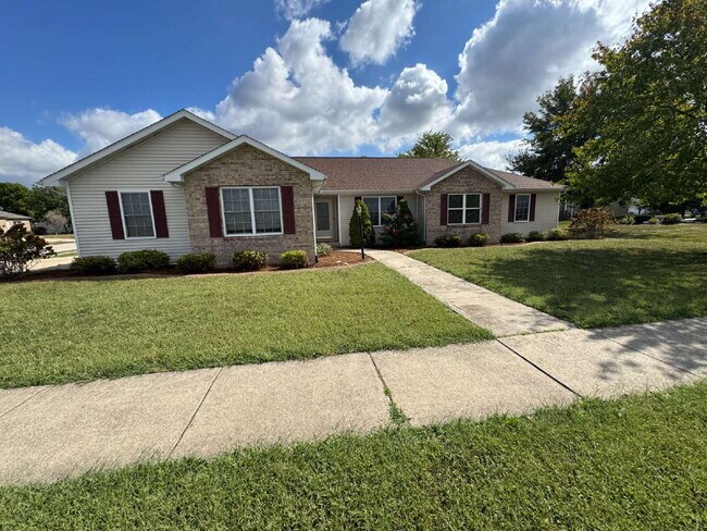 Foto del edificio - 4 Bedrooms, Big Yard & Top Schools – Don’t Miss This Chatham Beauty!