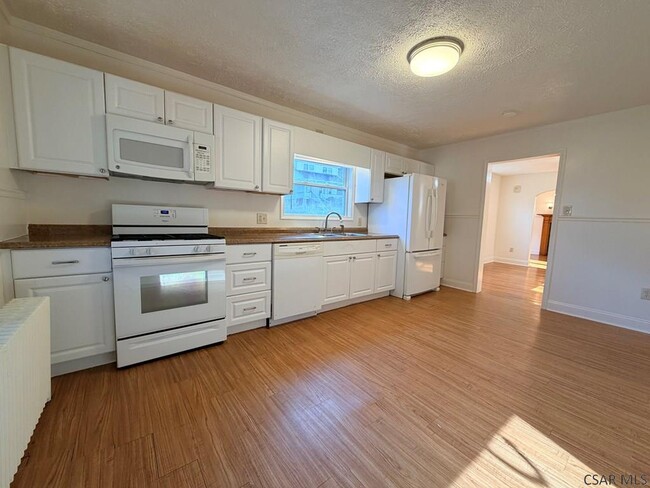 Building Photo - 454 Harshberger Rd