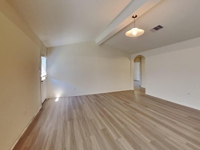Building Photo - 22726 Bauer Sky Dr