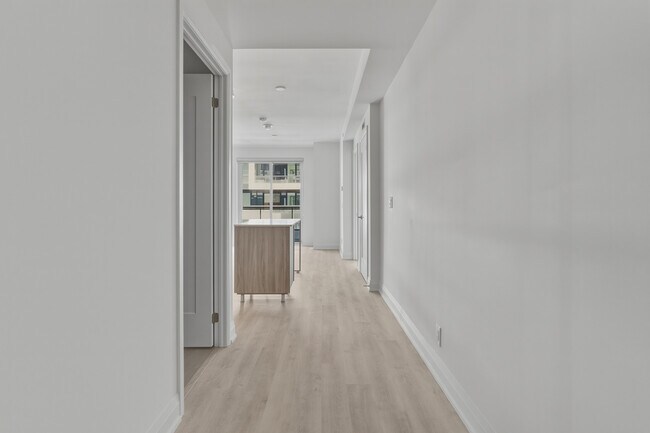 Photo du bâtiment - 65 Broadway Ave