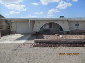 Building Photo - 3270 Katherine Dr