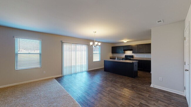 Foto del edificio - 129 Maple Tree Ln