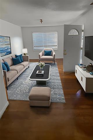 Foto del edificio - 3432 Kellogg Ave