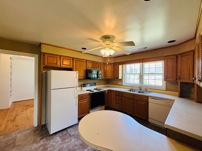 Foto del edificio - 3 Bedroom, 2.5 Bath House
