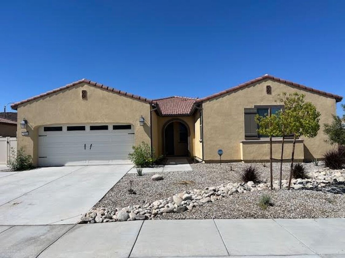 Primary Photo - Single Story 4 Bedroom in Menifee