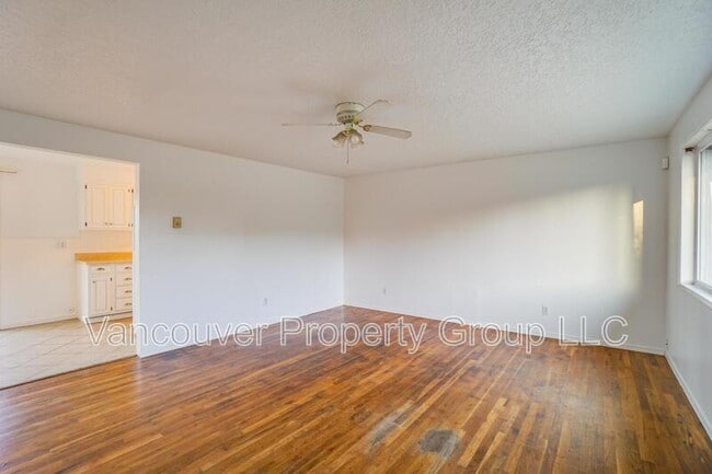 Building Photo - 14116 NE 82nd St