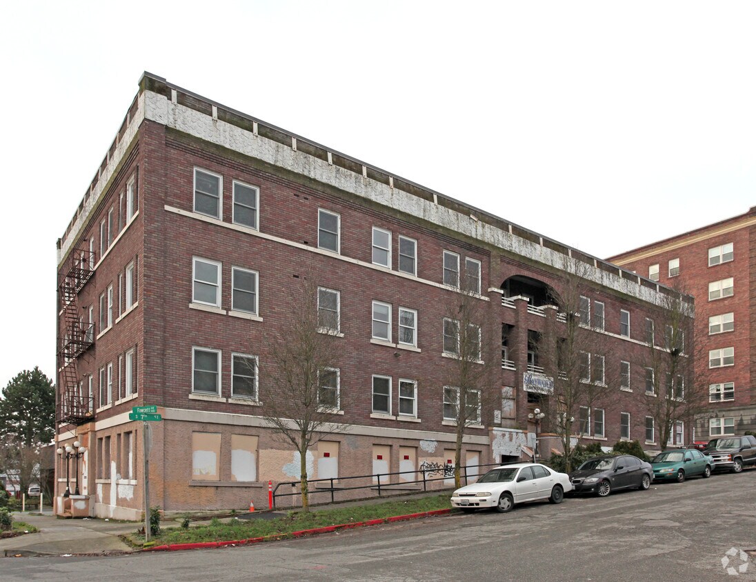 Foto del edificio - Baywatch Apartments