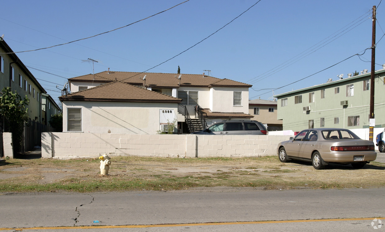 Building Photo - 5907-5909 Cahuenga Blvd