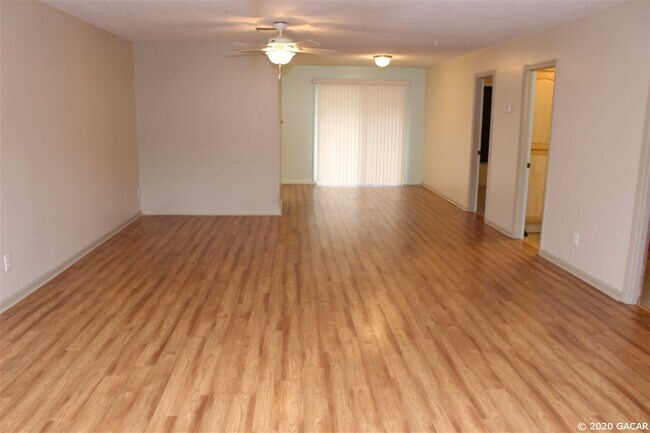 Foto del edificio - 817 NW 16th Ave