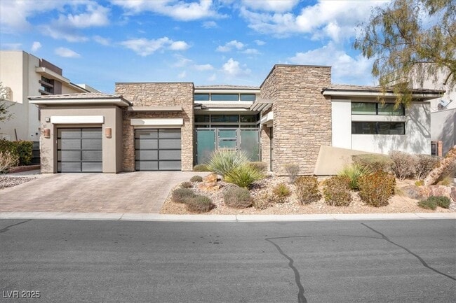 Building Photo - 32 Hunting Horn Dr