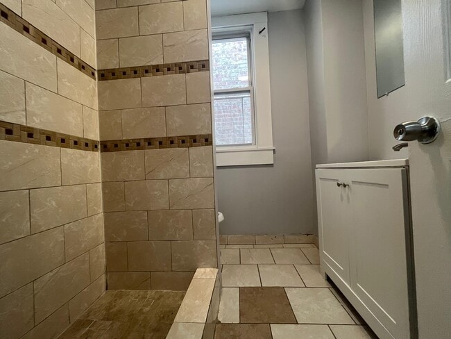 Building Photo - 64 Rutgers Ave