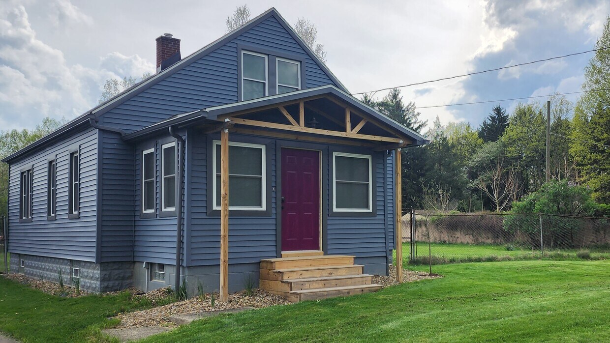4467 New Rd, Youngstown, OH 44515 House Rental in Youngstown, OH