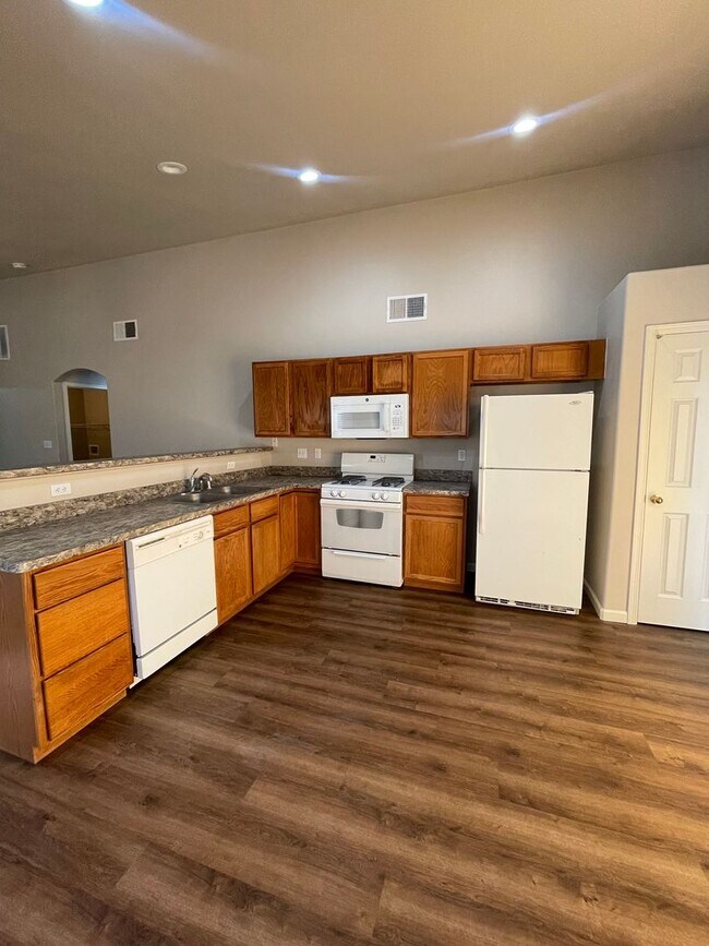Foto del edificio - Gorgeous 3 Bedroom / 2 Bathroom Home in Las Colinas