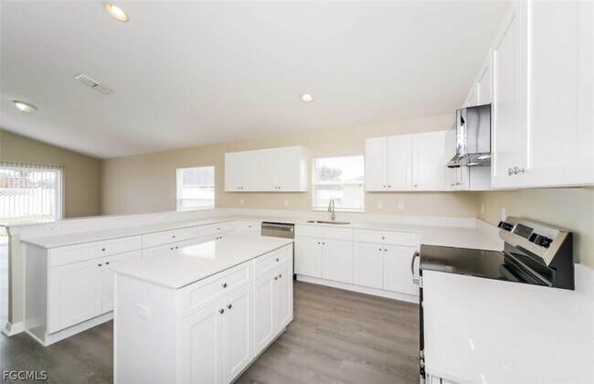 Foto del edificio - 302 SE 18th Terrace