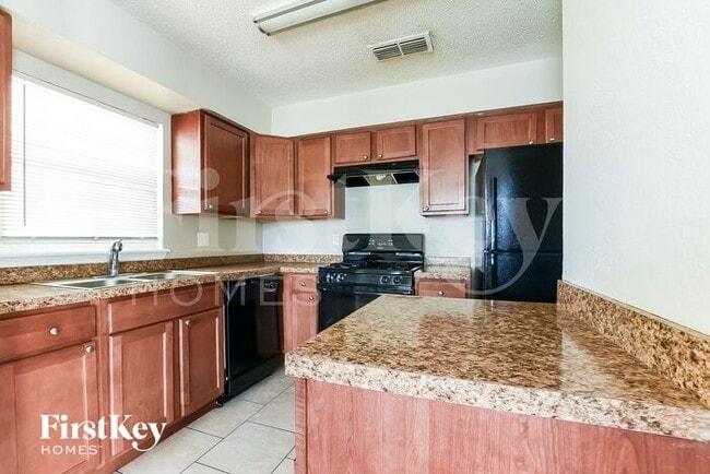 Foto del edificio - 1405 W 16th St
