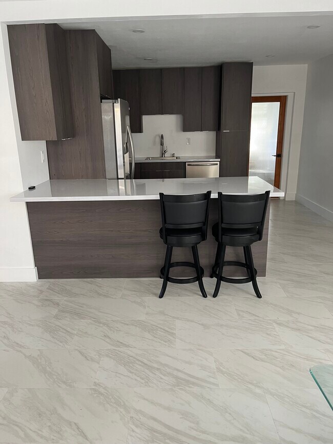 Foto del edificio - 4730 NW 50th Ct
